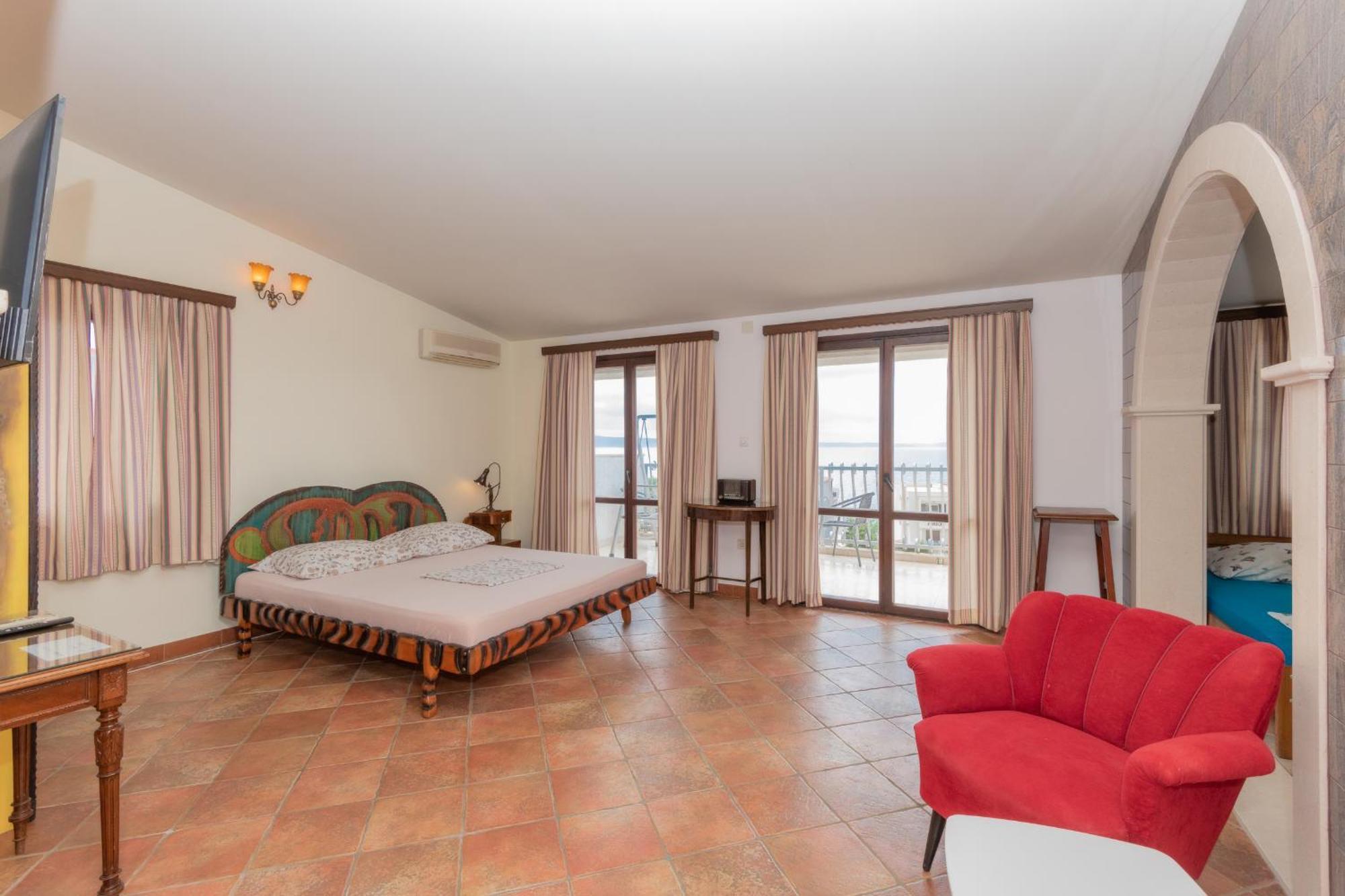 Apartments Magic Time Подстрана Екстер'єр фото